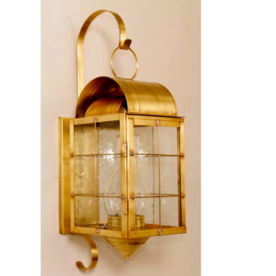104S Colonial Wall Mount Light