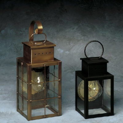 400S Colonial Wall Mount Light