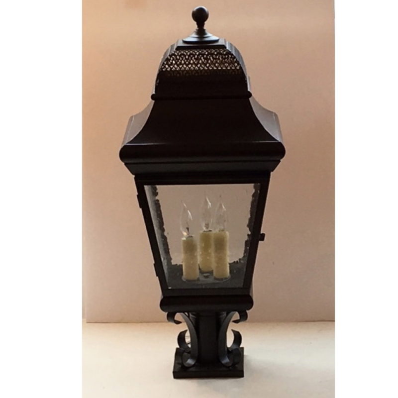 1533 Coach Post Lantern